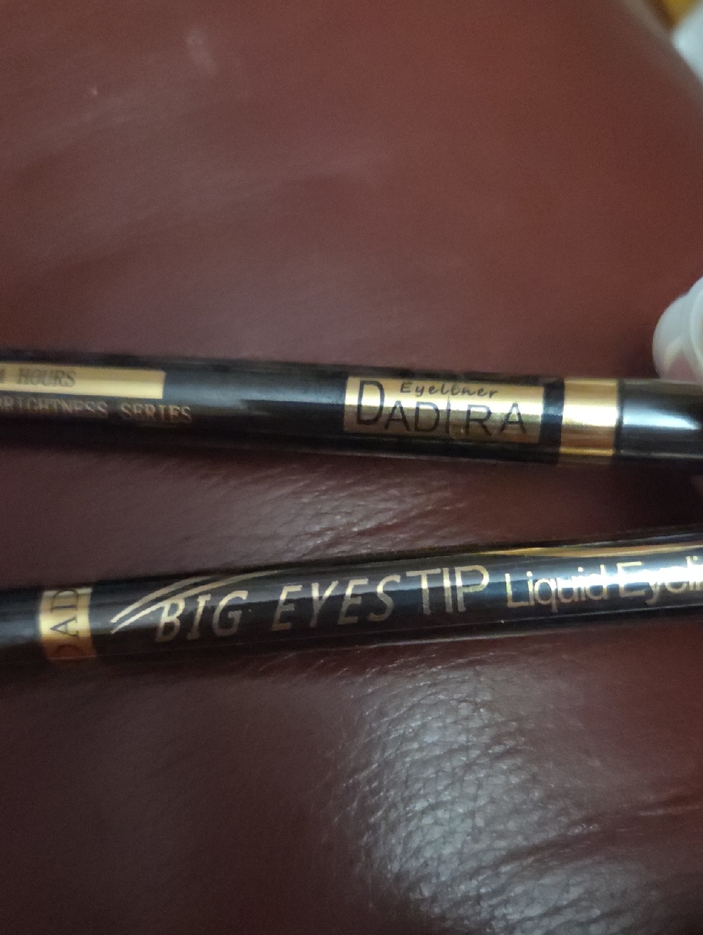 Big Eyes Tip Liquid Eyeliner – Black And Green